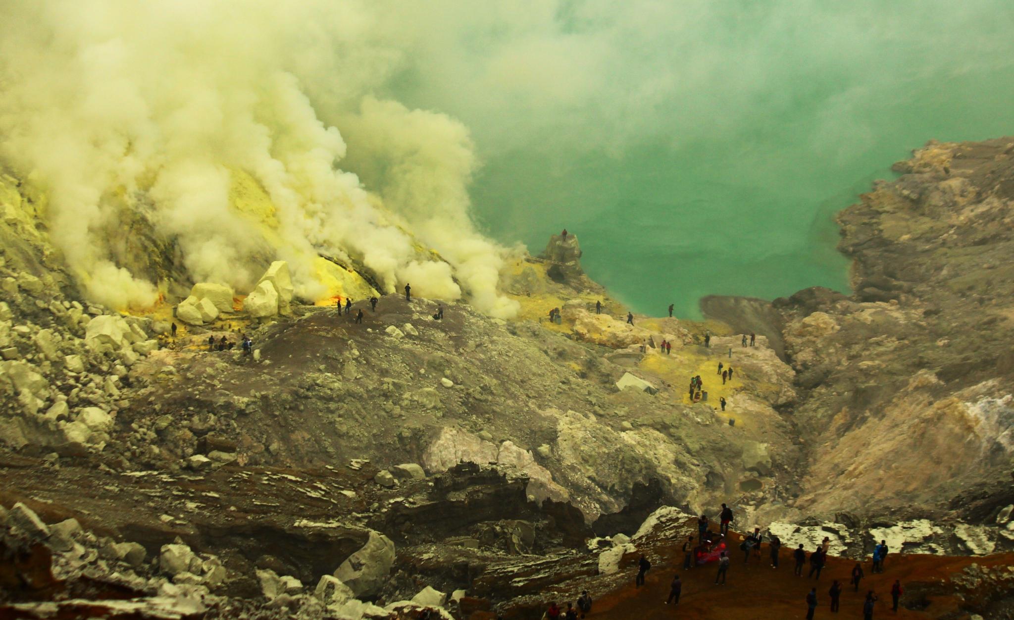 Thas Saralah/ Kawah Ijen, East Java Indonesia