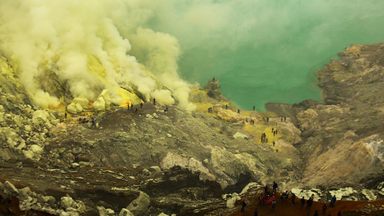 Thas Saralah/ Kawah Ijen, East Java Indonesia